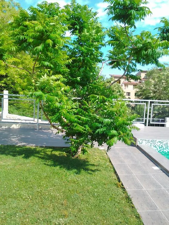Apart Hotel Eden 4*, Altın Kumlar